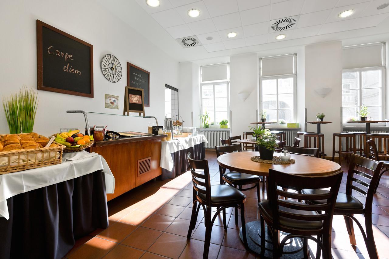 Kolping Hostel Trier Im Warsberger Hof 외부 사진